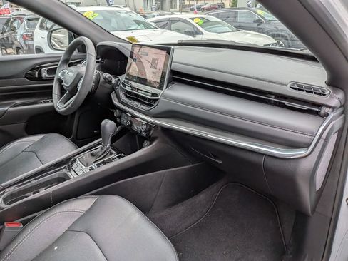Used 2023 Jeep Compass High Altitude AWD/4WD image 26