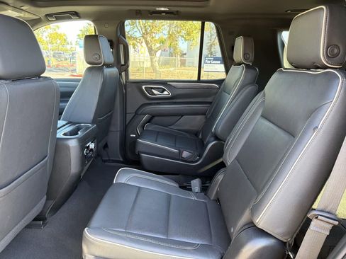 Used 2023 GMC Yukon SLT w/ Max Trailering Package image 30