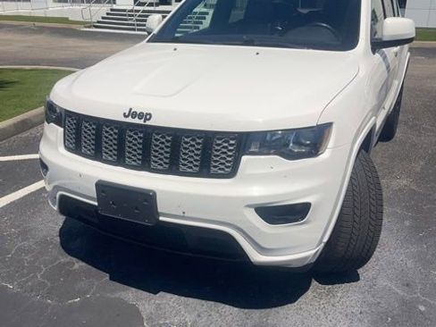 Used 2019 Jeep Grand Cherokee Altitude AWD/4WD image 1