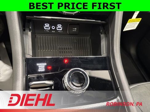 New 2026 Jeep Grand Cherokee Altitude AWD/4WD image 31