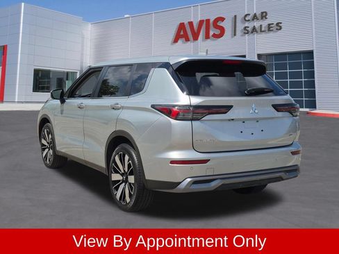 Used 2025 Mitsubishi Outlander SE AWD/4WD image 9