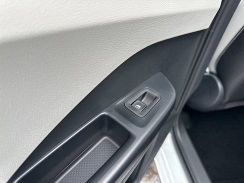 New 2026 Volkswagen Taos SE AWD/4WD image 22