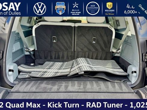 Used 2026 Rivian R1S Premium image 34