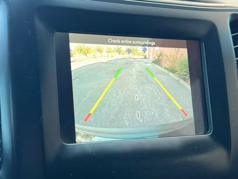 Used 2019 Jeep Cherokee Latitude w/ Popular Appearance Group AWD/4WD image 22