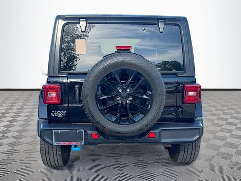 Used 2023 Jeep Wrangler Unlimited Sahara w/ Cold Weather Group AWD/4WD image 7