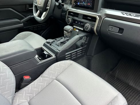 Used 2025 Toyota Tacoma SR5 w/ SR5 Upgrade Package image 14