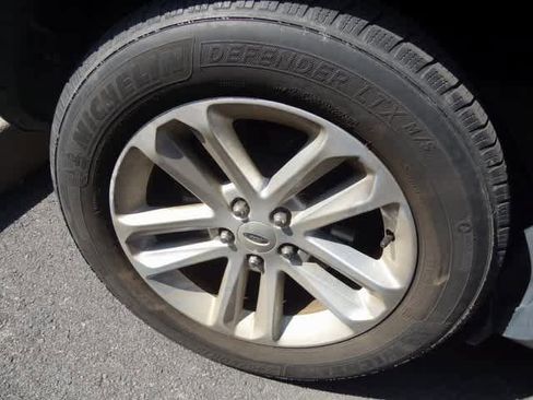 Used 2017 Ford Explorer FWD image 12