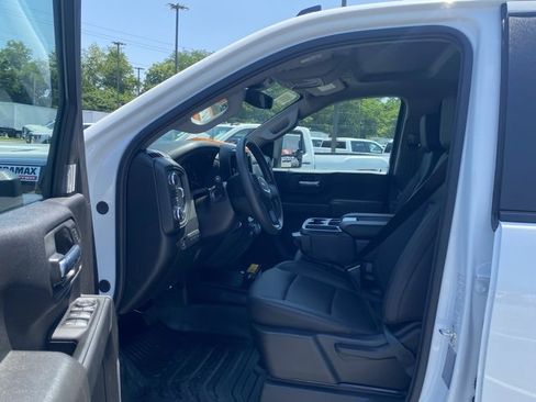 New 2025 GMC Sierra 3500 Pro w/ Convenience Package image 17