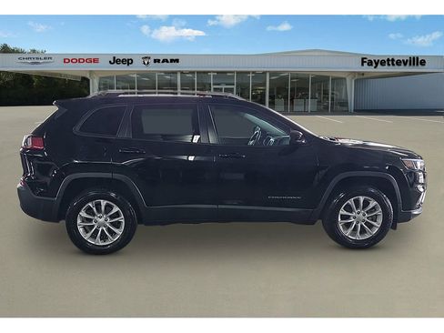 Used 2020 Jeep Cherokee Latitude image 2
