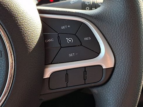 Used 2023 Jeep Renegade Latitude AWD/4WD image 22