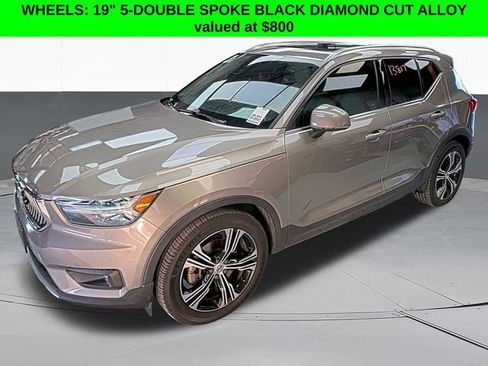 Used 2021 Volvo XC40 T5 Inscription w/ Protection Package Premier image 2