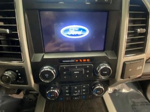 Used 2021 Ford F250 Lariat image 35