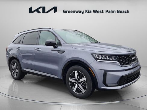 Used 2023 Kia Sorento S w/ Panoramic Sunroof Package image 1