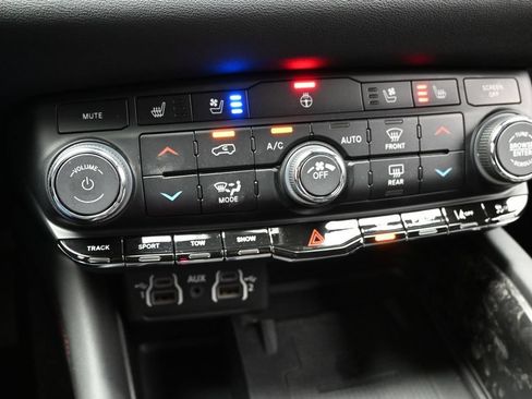 Used 2023 Dodge Durango R/T w/ Tow 'N Go Group AWD/4WD image 42