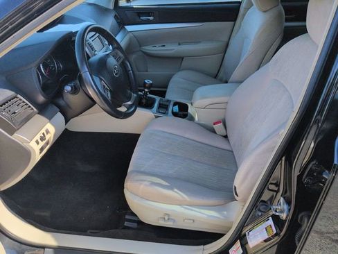 Used 2014 Subaru Outback 2.5i Premium AWD/4WD image 13