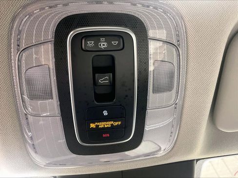 Used 2022 Hyundai Elantra Limited image 26