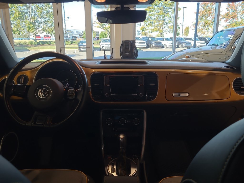 Used 2017 Volkswagen Beetle 1.8T Dune FWD image 15