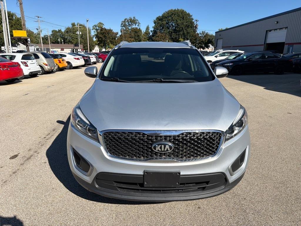 Used 2017 Kia Sorento AWD w/ LX Convenience Package image 3