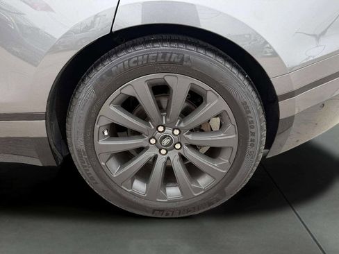 Used 2018 Land Rover Range Rover Velar R-Dynamic SE AWD/4WD image 22