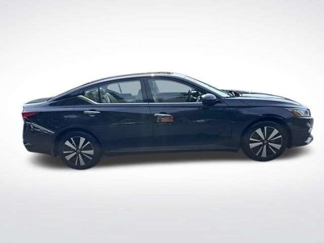 Used 2022 Nissan Altima 2.5 SL FWD image 8