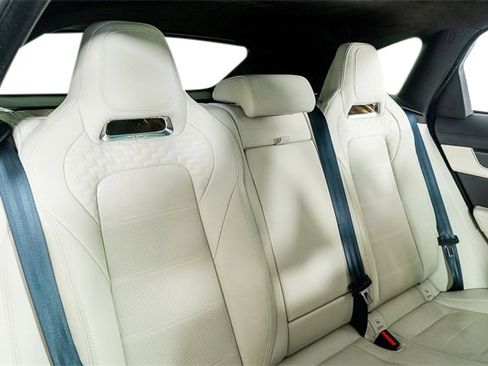 Used 2022 Jaguar F-PACE SVR image 31