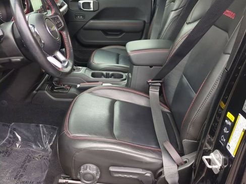 Used 2022 Jeep Wrangler Unlimited Rubicon w/ Cold Weather Group image 19