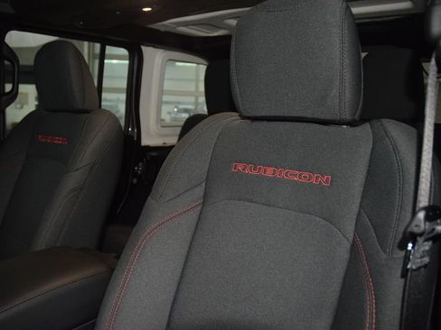 Used 2026 Jeep Wrangler Unlimited Rubicon w/ Safety Group AWD/4WD image 43