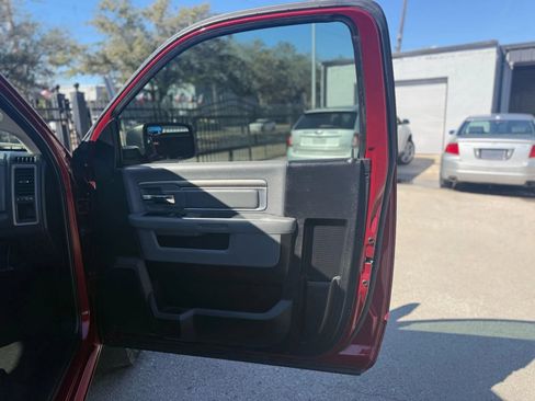 Used 2014 RAM 1500 Express RWD image 12