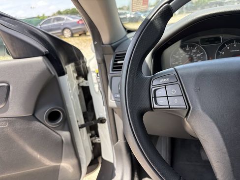 Used 2010 Volvo C70 T5 FWD image 16