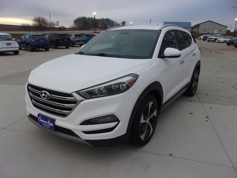Used 2017 Hyundai Tucson Limited w/ Cargo Package image 6