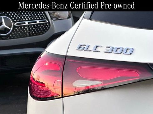 Used 2024 Mercedes-Benz GLC 300 4MATIC image 11