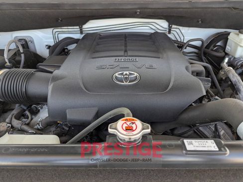 Used 2018 Toyota Tundra SR5 AWD/4WD image 30