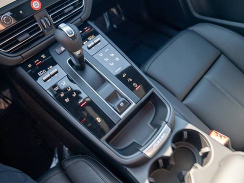 New 2026 Porsche Macan AWD/4WD image 20