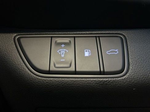 Used 2023 Genesis G70 2.0T AWD/4WD image 54