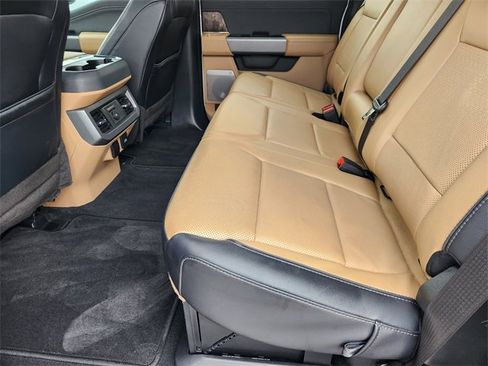 Used 2023 Ford F350 Lariat w/ Chrome Package image 30