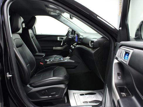 Used 2022 Ford Explorer Limited AWD/4WD image 17