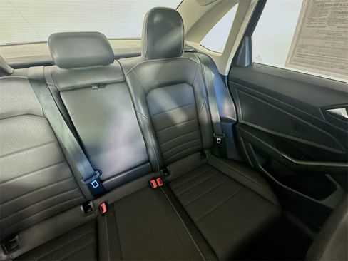 Used 2024 Volkswagen Jetta SE image 14