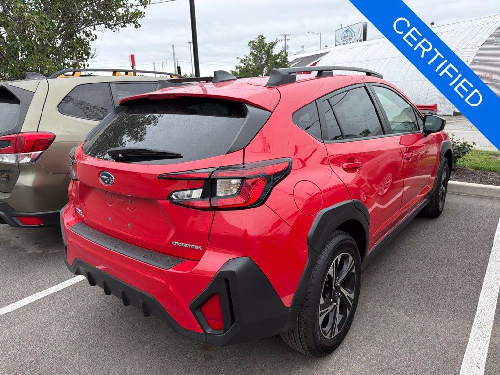 Used 2025 Subaru Crosstrek 2.5i Premium AWD/4WD image 2