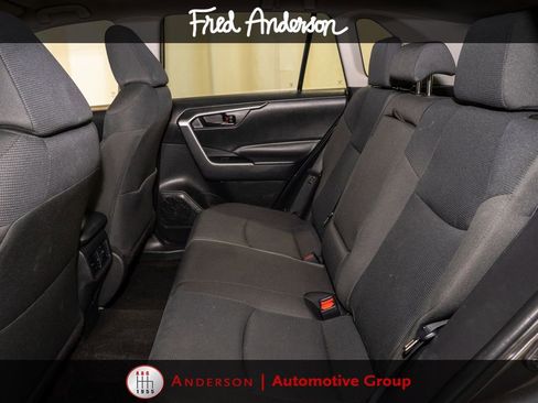 Used 2025 Toyota RAV4 LE AWD/4WD image 7