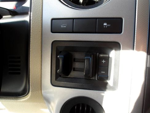 Used 2017 Ford Expedition EL XLT w/ Equipment Group 202A image 27