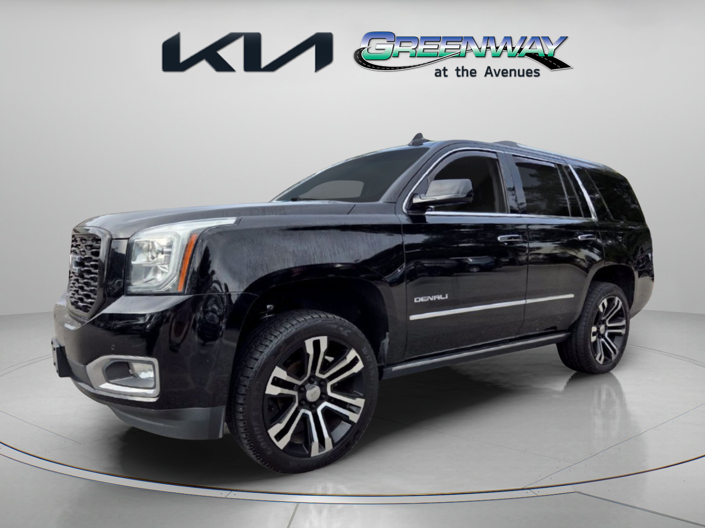 Used 2020 GMC Yukon Denali w/ Open Road Package AWD/4WD image 3