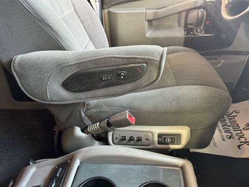 Used 2018 GMC Savana 2500 w/ Enhanced Convenience Package image 36