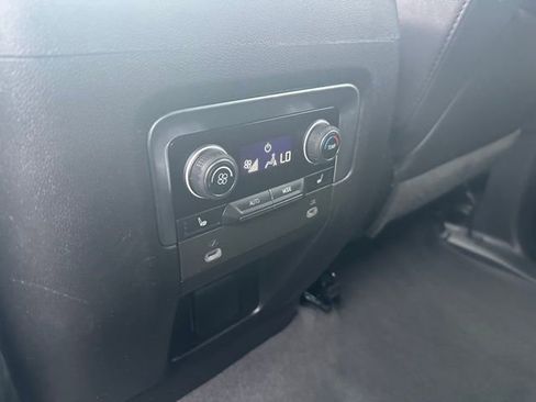 Used 2024 Chevrolet Tahoe Premier image 15