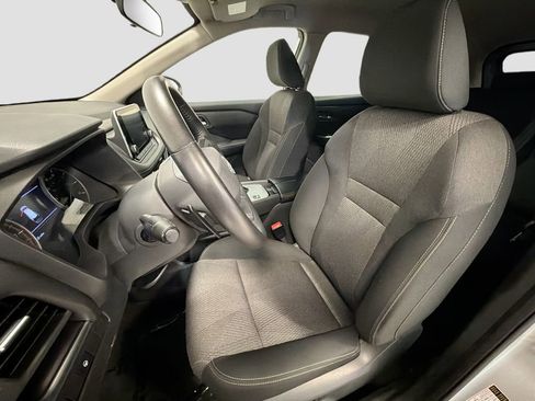 Used 2025 Nissan Rogue SV FWD image 22