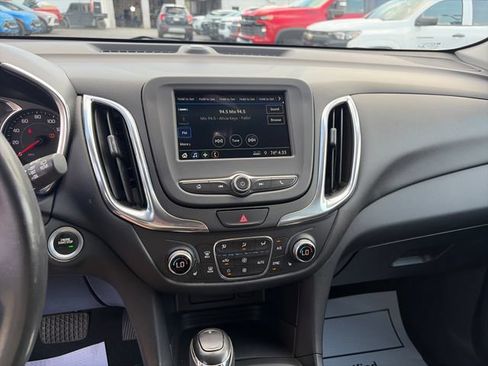Used 2019 Chevrolet Equinox LT AWD/4WD image 17