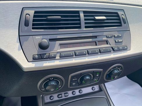 Used 2003 BMW Z4 2.5i image 11