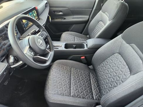 New 2026 Nissan Kicks SV image 9