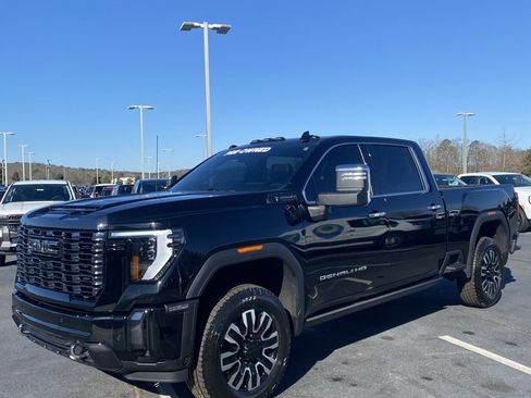 Used 2024 GMC Sierra 2500 Denali Ultimate image 3