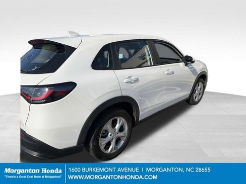 Used 2025 Honda HR-V LX image 1