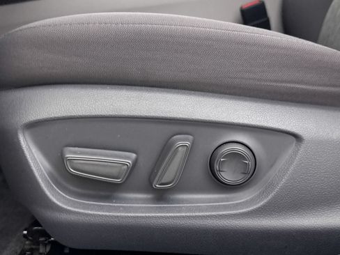 Used 2021 Toyota Camry LE w/ Carpet Mat Package (TMS) FWD image 24